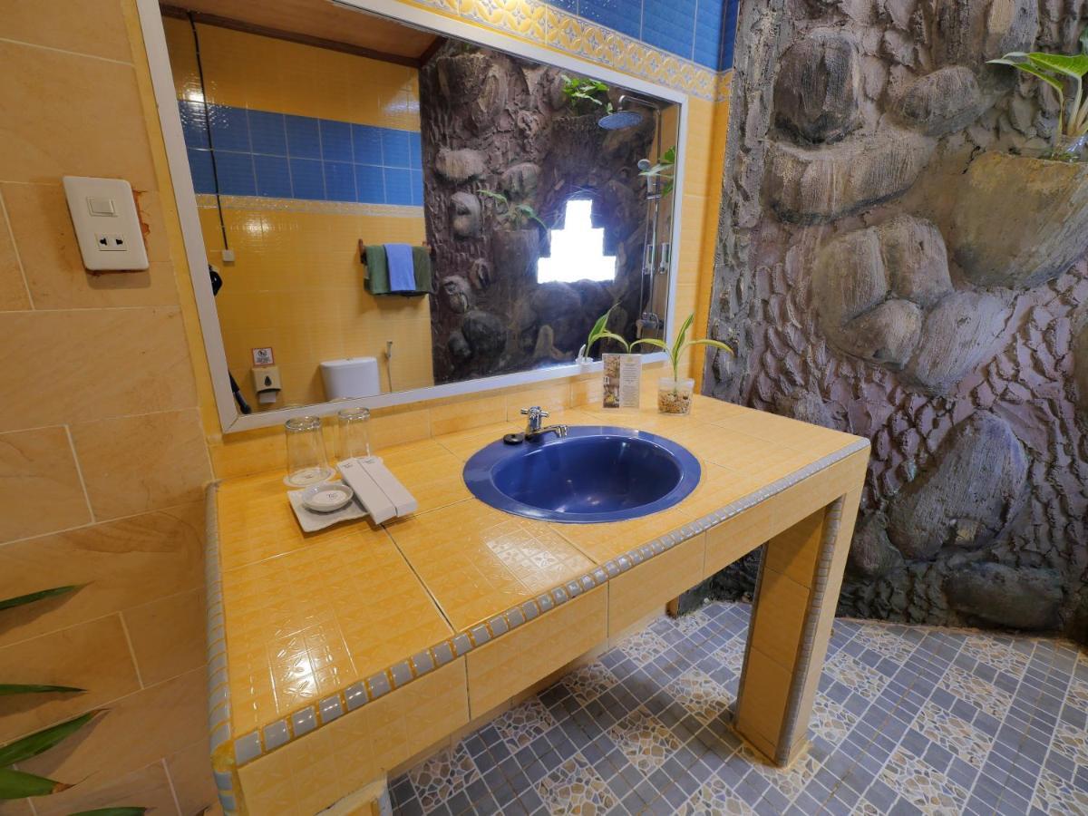 Tabo Cottages Tuktuk Siadong Exterior photo
