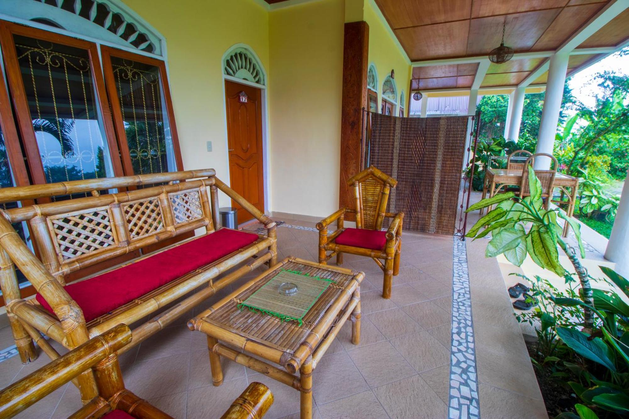 Tabo Cottages Tuktuk Siadong Exterior photo